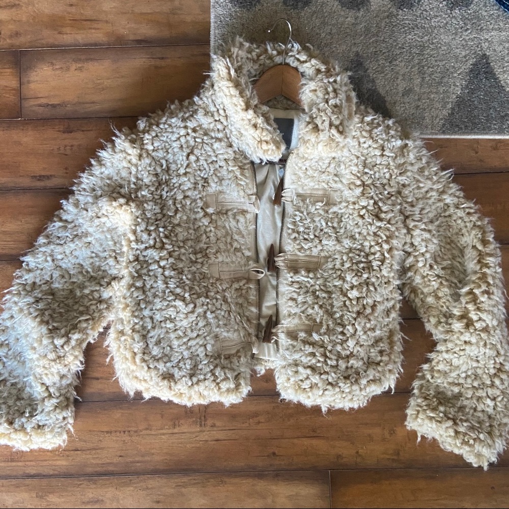 NEW !! Anthropologie Brenna faux fur coat cropped